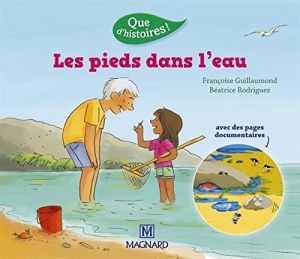 Les pieds dans l'eau.